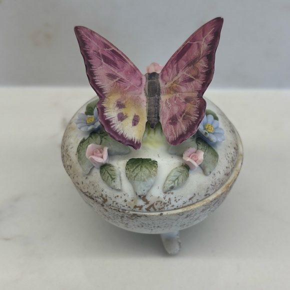 Lefton Other - Vintage Lefton Bisque Porcelain Decorative Butterfly Trinket Box 3D
